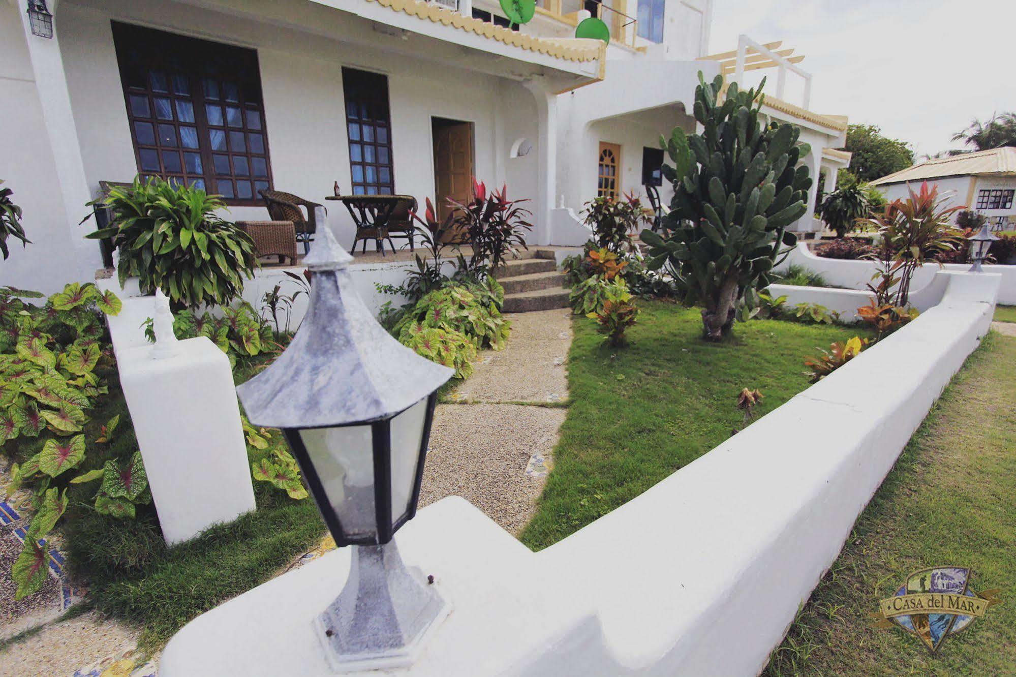 Casa Del Mar Beach Resort San Remigio  Exterior photo